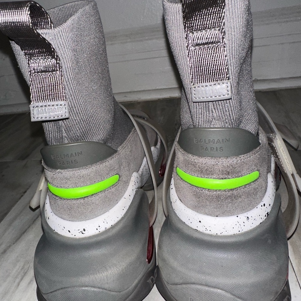 Balmain Gray and Pink High-Top Sneakers - Picture 9 of 10